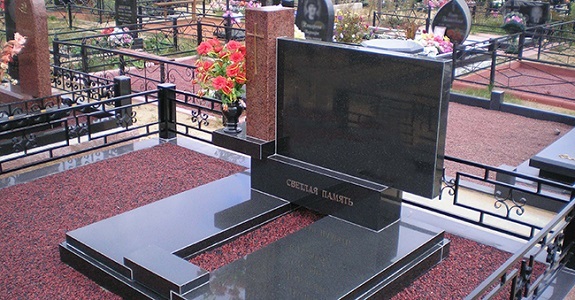 Где заказать могильный памятник в Киеве - обзор компании Век Мрамора