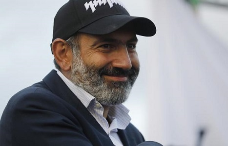 Оппозиционер Пашинян возглавил правительство Армении. Пророссийский режим пал
