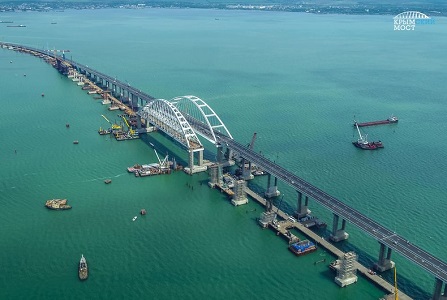 Украина намерена засудить Россию из-за размеров Керченского моста