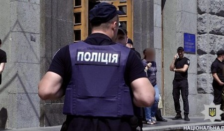 5b30d47b7ea2f В Харькове расстреляли семью. Подозреваемый шёл убивать друга детства из-за долгов