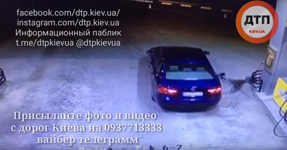 Украинский автомобилист случайно взорвал АЗС (видео инцидента)