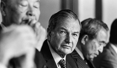 David Rockefeller During a Meeting in Tokyo, Japan Как Дэвид Рокфеллер стал управляющим мира