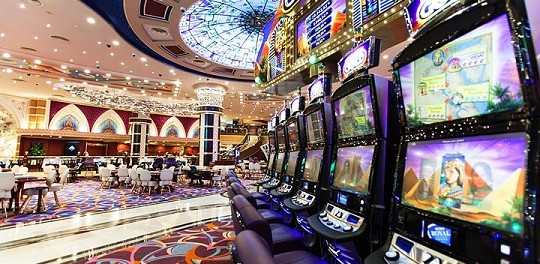 merit-royal-premium-hotel-47 Бонусная система казино Вулкан Неон - в чём её особенности