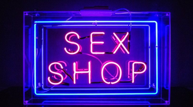 Какие товары доступны в секс шоп и где заказать с доставкой