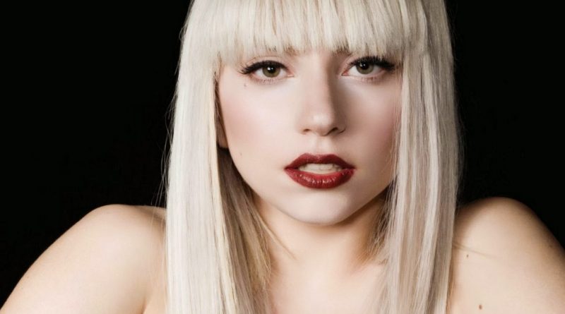 Леди Гага не ограничивается музыкальными хитами (96 фото)