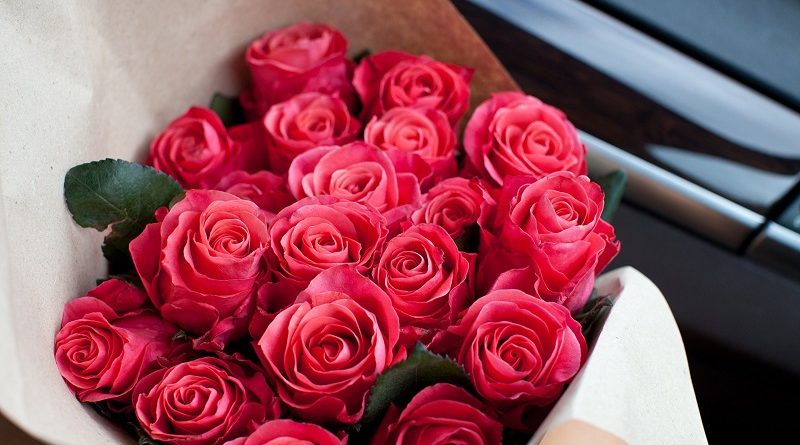 Какие дарят цветы и где заказать с доставкой в Днепре