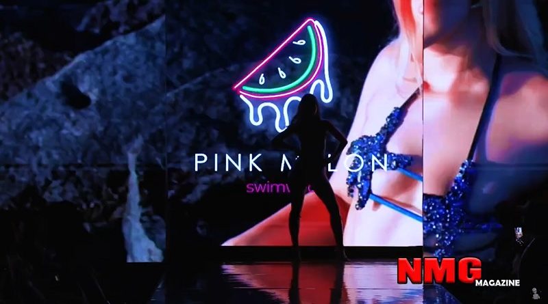Микаела Лафуенте на показе мод Pink Melon