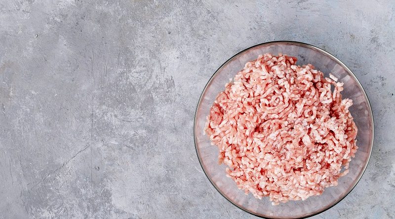 Куриный фарш: стоит ли покупать и есть на постоянной основе?